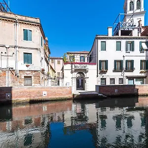 Apartment Ln Luxe Canal View, Venice